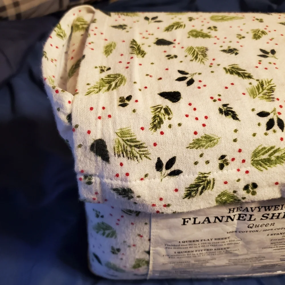 Bee & Willow Heavyweight Cotton Flannel Queen Sheet Set Christmas Foliage NEW